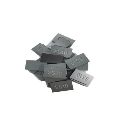 Đặt hàng tùy chỉnh YG8 hợp kim Tungsten Carbide Brazed Tips với mật độ 14,75 g/cm3 Dụng độ 90,0 HRA và TRS 3200 Mpa